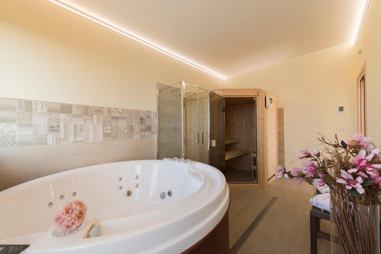 Podere Abbazia B&B ซินาลุงกา ภายนอก รูปภาพ
